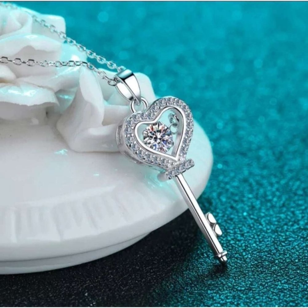 *SALE* Moissanite Diamond Key Heart Necklace